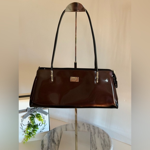 Beijo Classic Shoulder Bag Patent Leather Shiny Chocolate Brown and Black - Picture 1 of 16